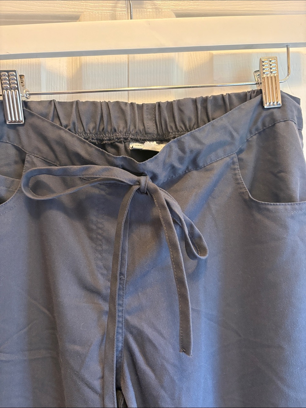 Women’s Grey’s Anatomy Grey Drawstring Scrub Pants - Picture 2 of 9